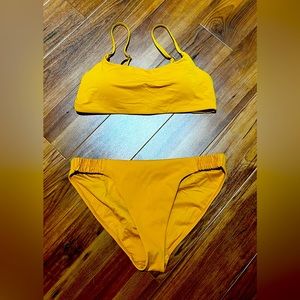 Athleta Size M Scoop neck bikini, Color: Abyssinian Yellow.